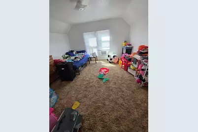 328 W Douglas, Freeport, IL 61032 - Photo 8