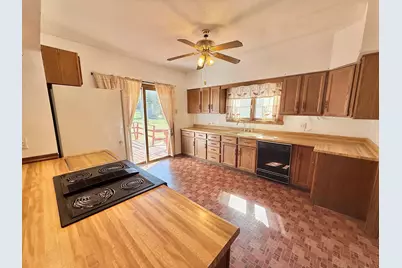 126 W Roosevelt Street, Stillman Valley, IL 61084 - Photo 18