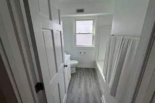 1124 N Main St, Rockford, IL 61103 - Photo 14