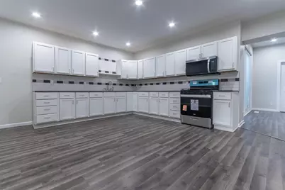 407 Allen Street, Belvidere, IL 61008 - Photo 2