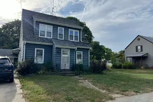 304 N Maple Ave, Forreston, IL 61030 - Photo 2