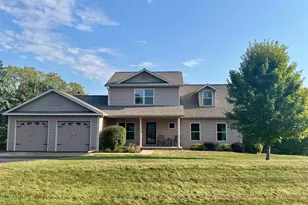 7 Hawthorn Ln, Galena, IL 61036 - Photo 1