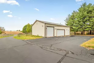 9104 E Weber Rd, Ridott, IL 61067 - Photo 84