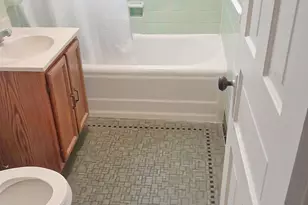 103-105 N Harlem St, Freeport, IL 61032 - Photo 12