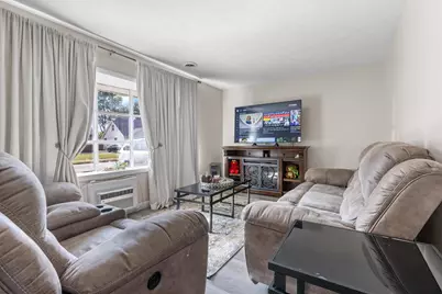 2920 Buckingham Drive, Rockford, IL 61107 - Photo 6