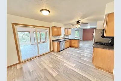 10620 Grover Oaks Road, Roscoe, IL 61073 - Photo 8