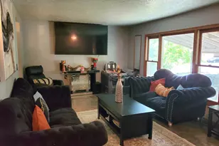 3212 Searles Ave, Rockford, IL 61101 - Photo 6