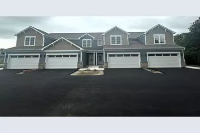 3156 S Bartells Drive #Unit D, Beloit, WI 53511 - Photo 2