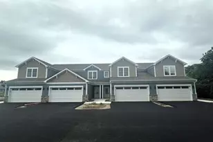 3156 S Bartells Dr, Beloit, WI 53511 - Photo 2