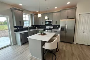 3154 S Bartells Dr, Beloit, WI 53511 - Photo 8