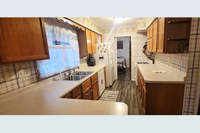 3504 N Rockton Avenue, Rockford, IL 61103 - Photo 6