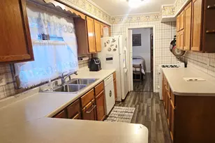 3504 N Rockton Ave, Rockford, IL 61103 - Photo 6