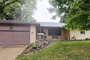 3504 N Rockton Ave, Rockford, IL 61103 - Photo 4