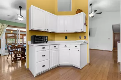 7801 Hawks View Drive, Machesney Park, IL 61115 - Photo 8