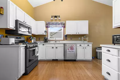 7801 Hawks View Drive, Machesney Park, IL 61115 - Photo 6