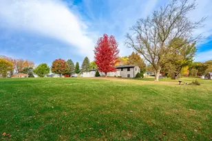 295 Forestcliff Ct, Lake Summerset, IL 61019 - Photo 28