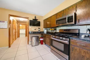 5588 35th St, Rockford, IL 61109 - Photo 14