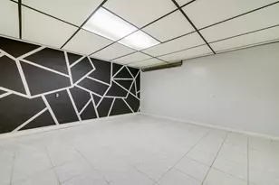 5588 35th St, Rockford, IL 61109 - Photo 30