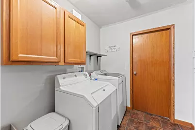 8099 Clearview Dr, Rockford, IL 61102 - Photo 16