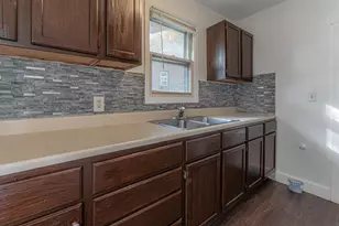 210 Stewart Ave, Rockford, IL 61102 - Photo 12