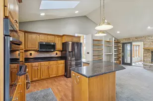 97 Highcrest Ct, Shannon, IL 61078 - Photo 20