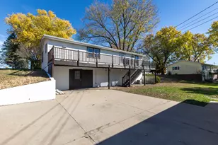 620 Clinton St, Galena, IL 61036 - Photo 2