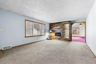 6560 Charles St, Rockford, IL 61108 - Photo 10