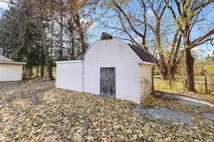 6560 Charles St, Rockford, IL 61108 - Photo 4