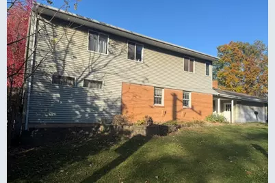 1752 W Stephenson Street, Freeport, IL 61032 - Photo 2