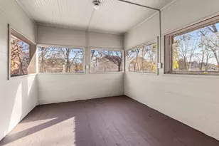 915-917 N Winnebago St, Rockford, IL 61103 - Photo 6