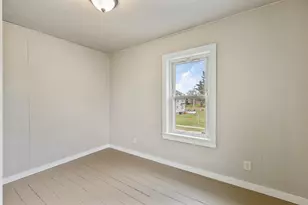 209 S Elida St, Winnebago, IL 61088 - Photo 32