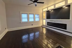 325 Washington St, Rockford, IL 61108 - Photo 10