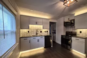 325 Washington St, Rockford, IL 61108 - Photo 8