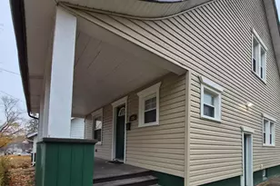 325 Washington St, Rockford, IL 61108 - Photo 2