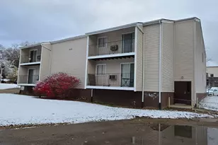 4878 Creek View Rd, Rockford, IL 61108 - Photo 4