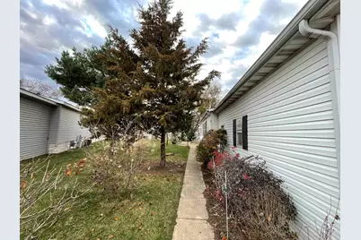 562 Seasons Parkway, Belvidere, IL 61008 - Photo 20