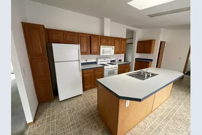 562 Seasons Parkway, Belvidere, IL 61008 - Photo 2