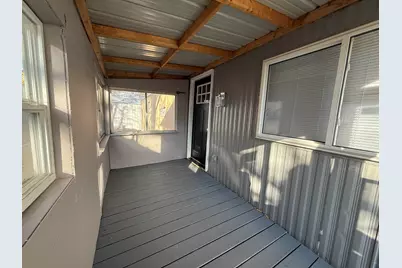 303 Lorraine Drive, Freeport, IL 61032 - Photo 6