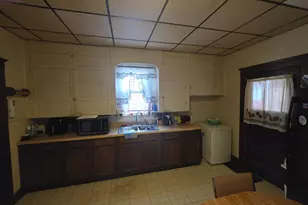 21 W Dexter, Freeport, IL 61032 - Photo 12