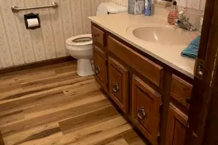 612 Alamo Dr, Freeport, IL 61032 - Photo 6