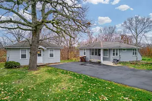 917 W Locust St, Belvidere, IL 61008 - Photo 50