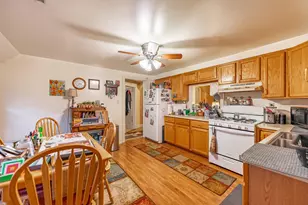 917 W Locust St, Belvidere, IL 61008 - Photo 20