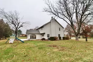 543 Fieldcrest Rd, Belvidere, IL 61008 - Photo 22