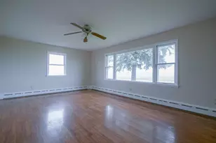 2610 S Klinger Rd, Pecatonica, IL 61063 - Photo 6