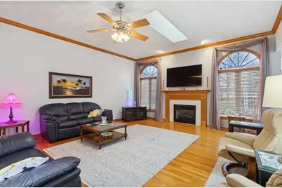 638 Merrion Road, Roscoe, IL 61073 - Photo 10