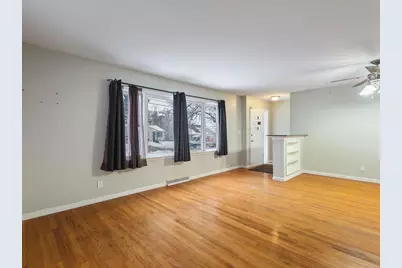 716 Peter Avenue, Rockford, IL 61108 - Photo 6