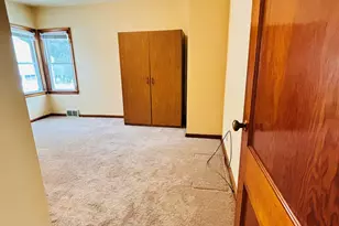 423 Atwood Ave, Rockford, IL 61102 - Photo 8