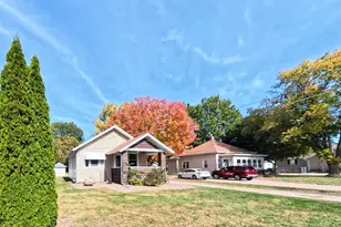 118 W 3rd St, Streator, IL 61364 - Photo 2