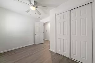 909-911 Ridge Ave, Rockford, IL 61103 - Photo 14