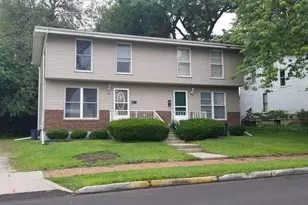 546 Marquette South Unit St, Lasalle, IL 61301 - Photo 1